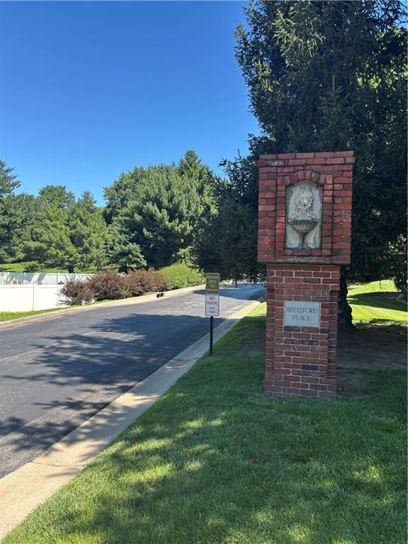13 Stratford Place Point, St Joseph, MO 64506