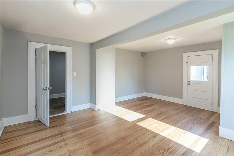 505 Wall St, Harrisonville, MO 64701