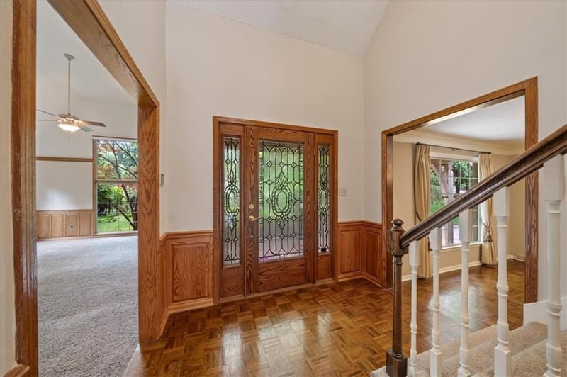 2326 95 St, Leawood, KS 66206