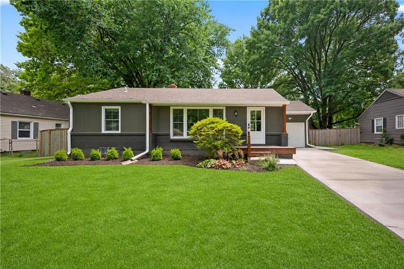 4607 59th St, Fairway, KS 66205