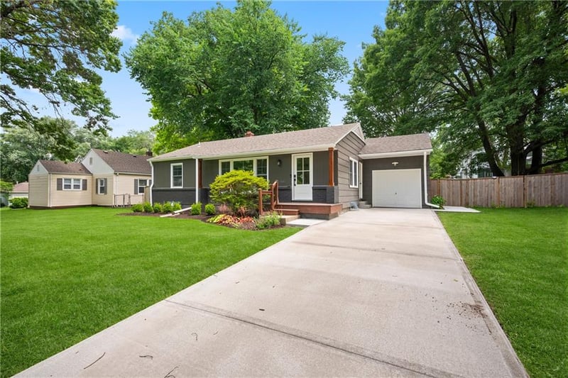 4607 59th St, Fairway, KS 66205