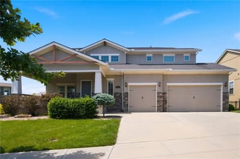 8612 N Farley Ave, Kansas City, MO 64157