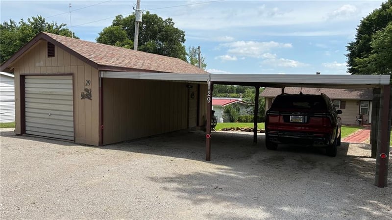 29 Havana Lake Rd, Havana, KS 67347