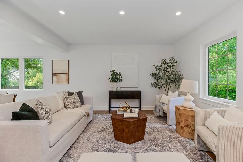 5439 Norwood St, Fairway, KS 66205
