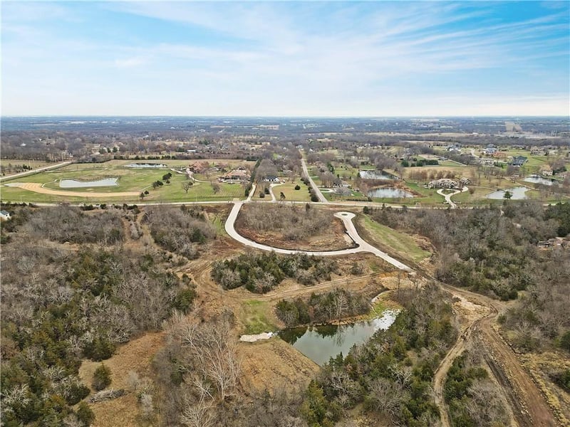 7102 185th Ter, Overland Park, KS 66085