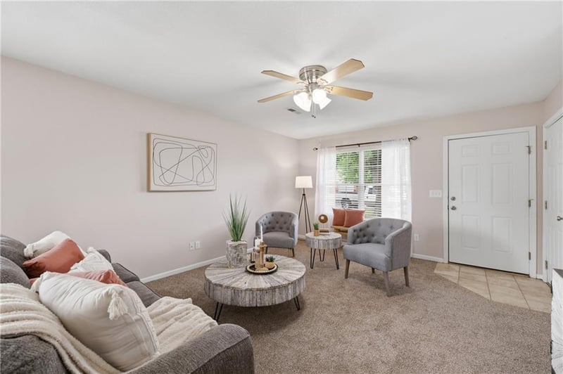 1019 Christie Ln, Grain Valley, MO 64029