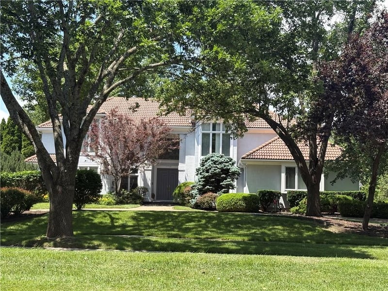 11708 Brookwood Ave, Leawood, KS 66211
