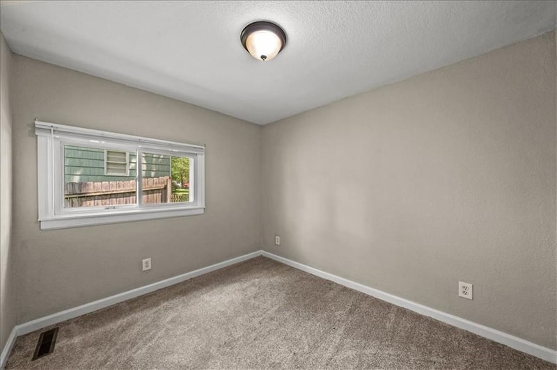 1524 Home Ave, Independence, MO 64052