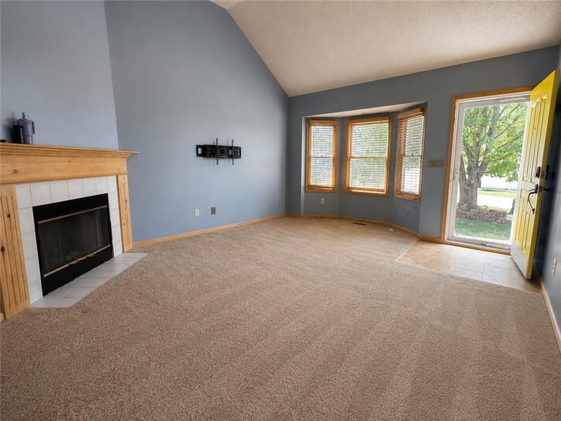 6215 Mercier St, Kansas City, MO 64118