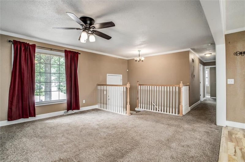 2500 Jackson Ct, Blue Springs, MO 64015