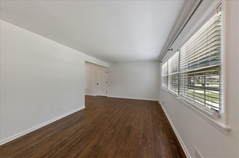 9930 Campbell St, Kansas City, MO 64131