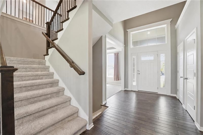 2776 Sitka Dr, Olathe, KS 66061