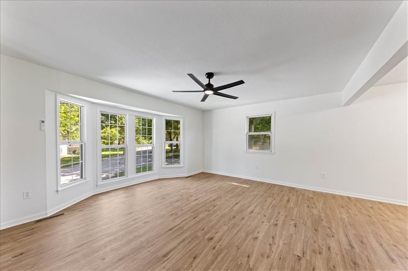 206 12th St, Lawson, MO 64062