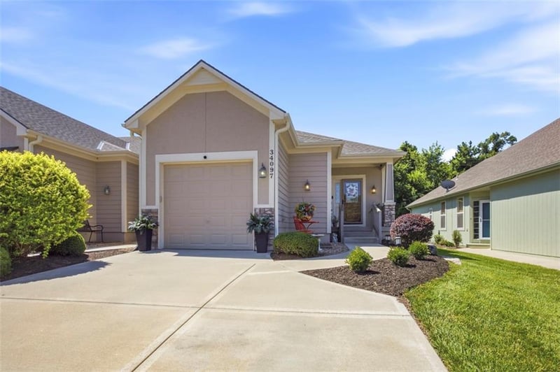 34097 90 Cir, De Soto, KS 66018