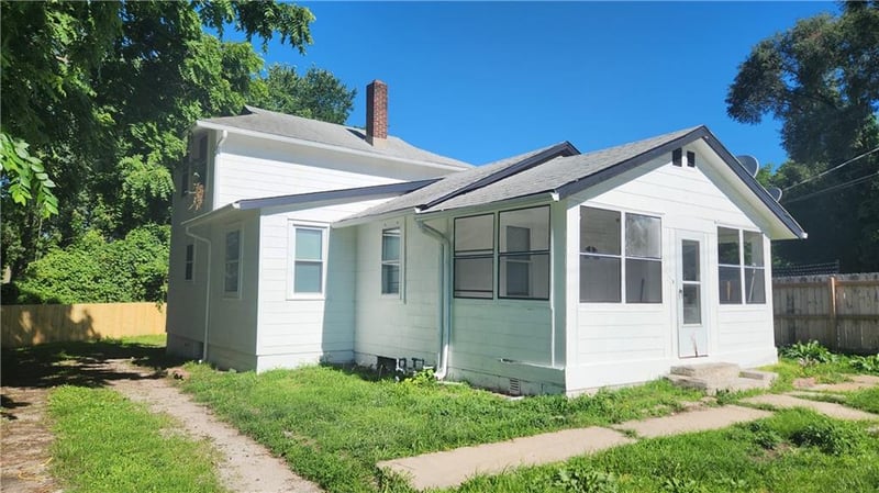 1108 Harris Ave, Independence, MO 64054