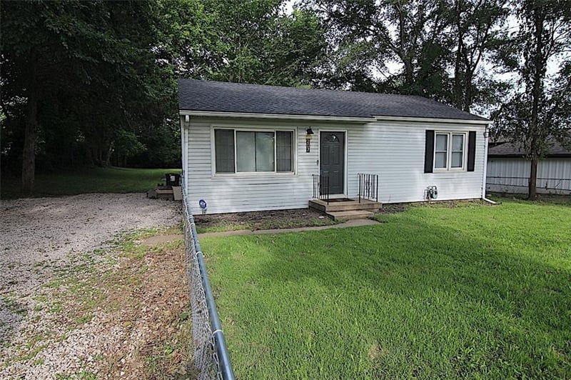 207 S 65th St, Kansas City, KS 66111