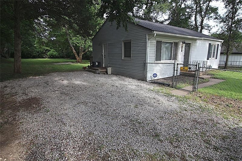 207 S 65th St, Kansas City, KS 66111