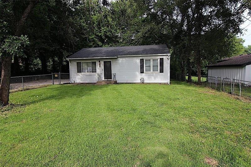 207 S 65th St, Kansas City, KS 66111
