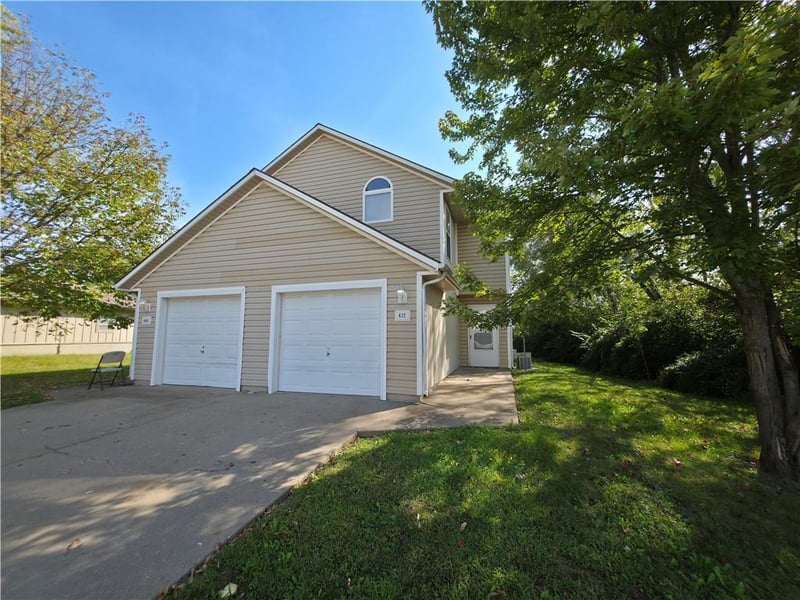 408 - 412 6th St, Blue Springs, MO 64014