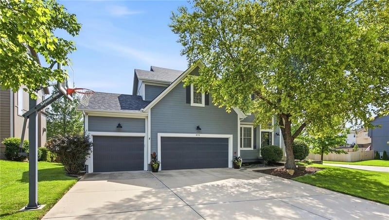 879 S Jaide Ln, Olathe, KS 66061