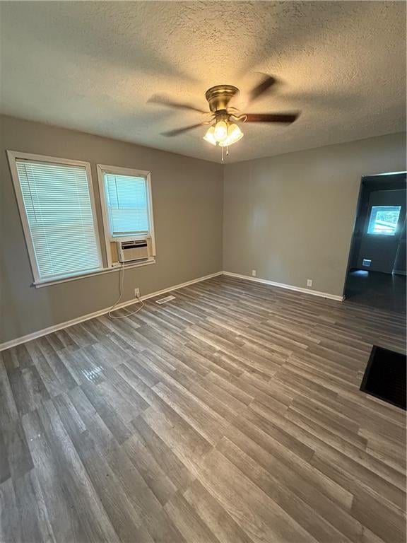 1614 Mccoy St, Independence, MO 64055