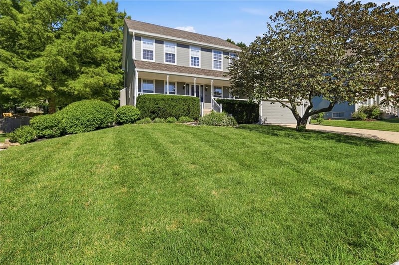4312 Seattle Slew Dr, Lee's Summit, MO 64082