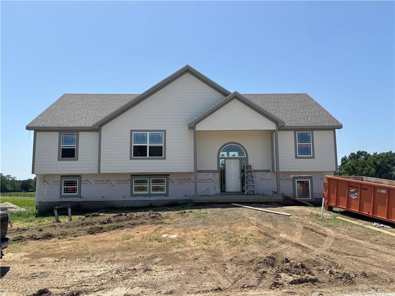 32 160 Rd, Warrensburg, MO 64093