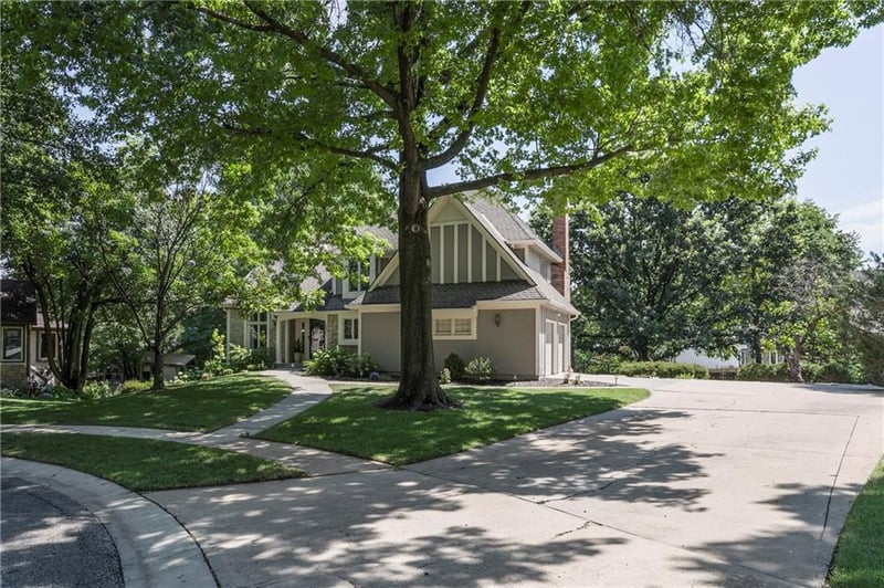 12701 Fontana St, Leawood, KS 66209