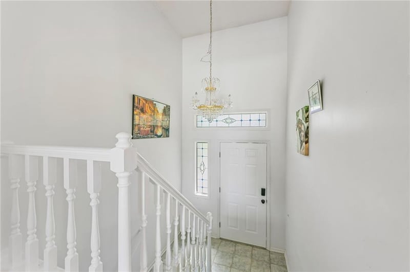 403 Station Dr, Lee's Summit, MO 64086