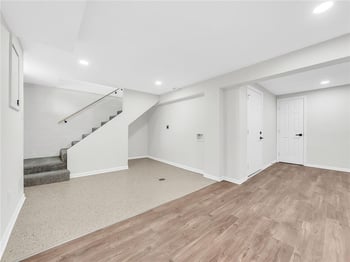 2421 NE Vivion Rd, Kansas City, MO 64118