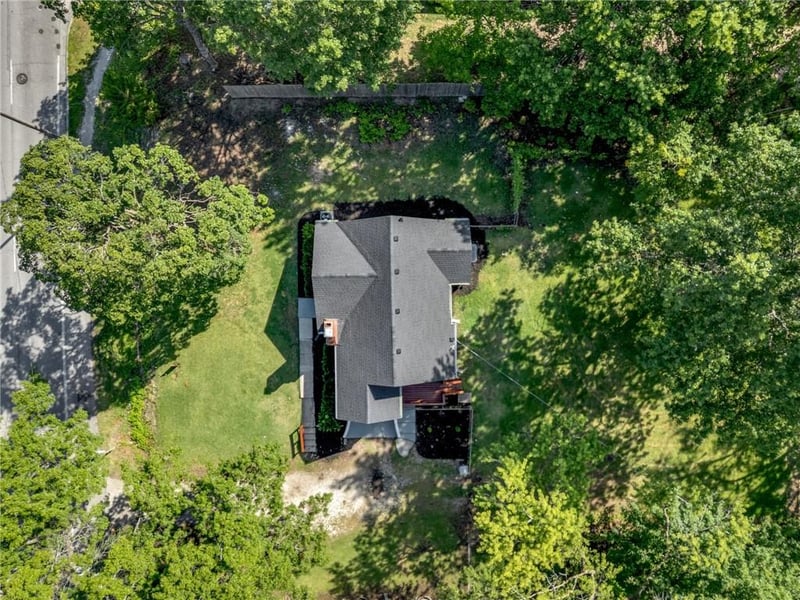 2421 Vivion Rd, Kansas City, MO 64118