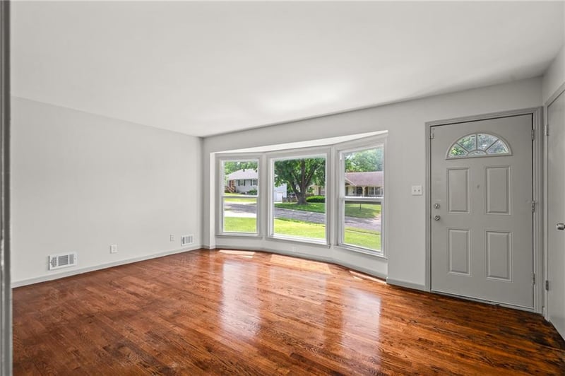 7323 Maywood Ave, Raytown, MO 64133