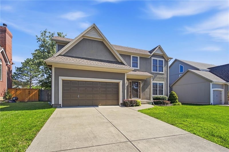 17968 158th St, Olathe, KS 66062