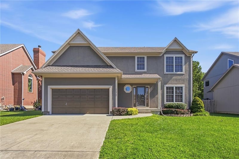 17968 158th St, Olathe, KS 66062