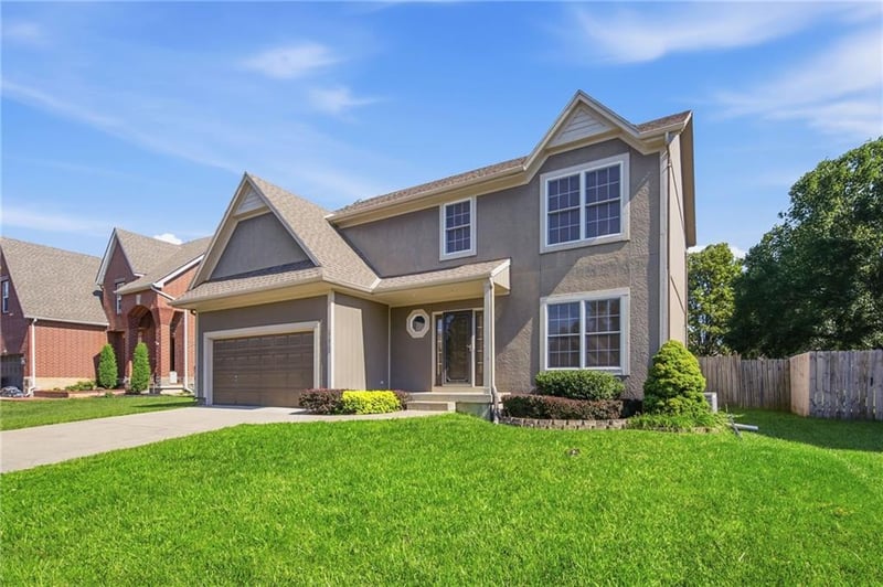 17968 158th St, Olathe, KS 66062