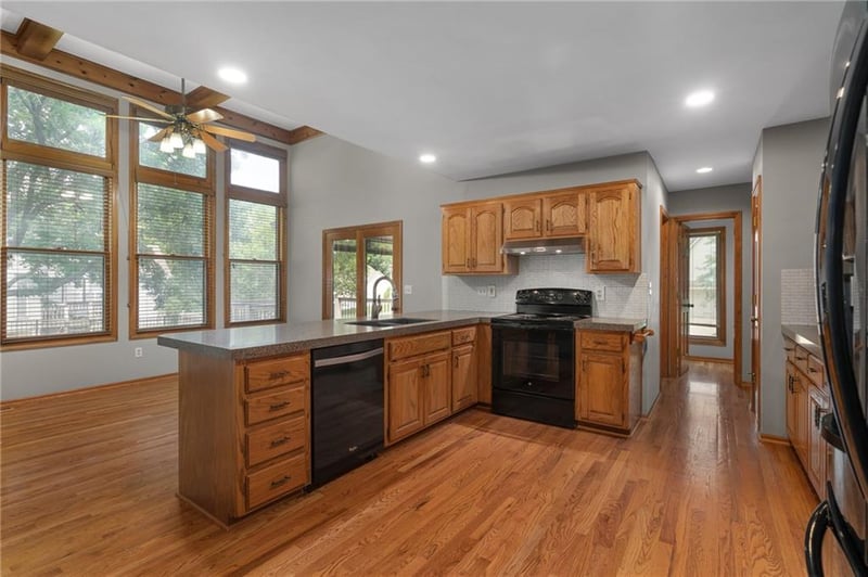 12702 W 120th St, Overland Park, KS 66213