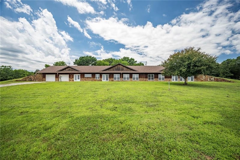 742 935 Rd, El Dorado Springs, MO 64744