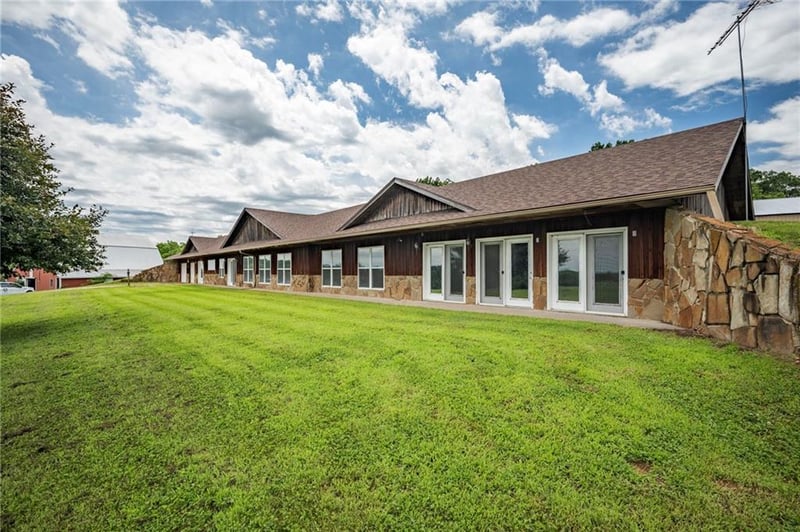 742 935 Rd, El Dorado Springs, MO 64744