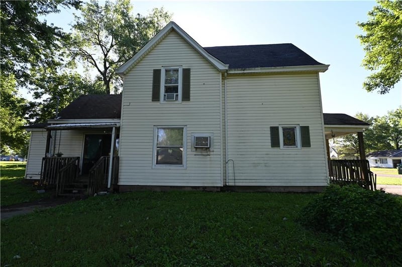 201 2nd St, Appleton City, MO 64724