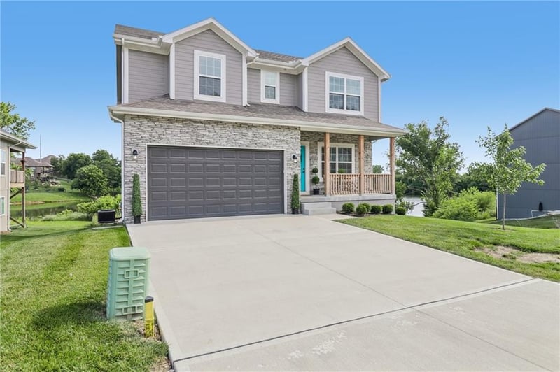 700 Pampas St, Pleasant Hill, MO 64080
