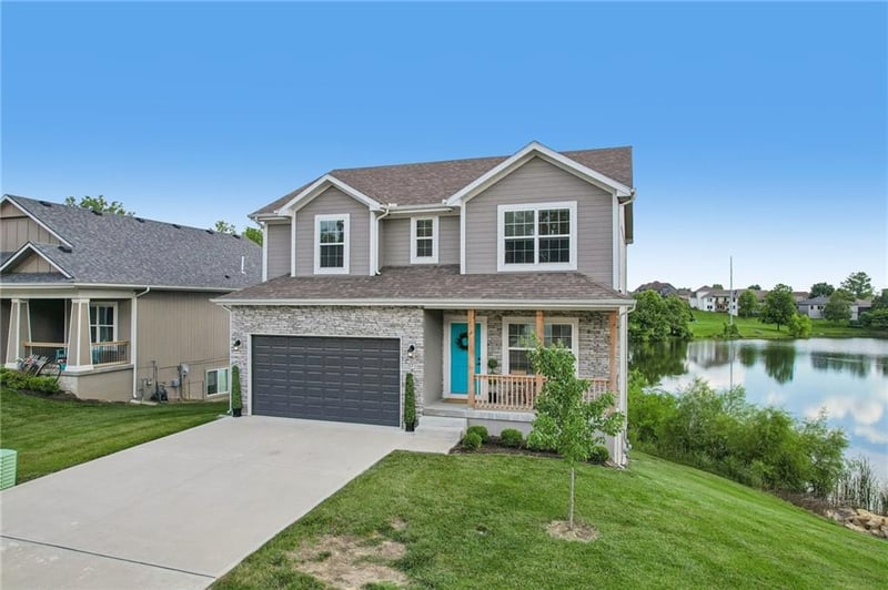 700 Pampas St, Pleasant Hill, MO 64080