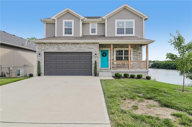 700 Pampas St, Pleasant Hill, MO 64080