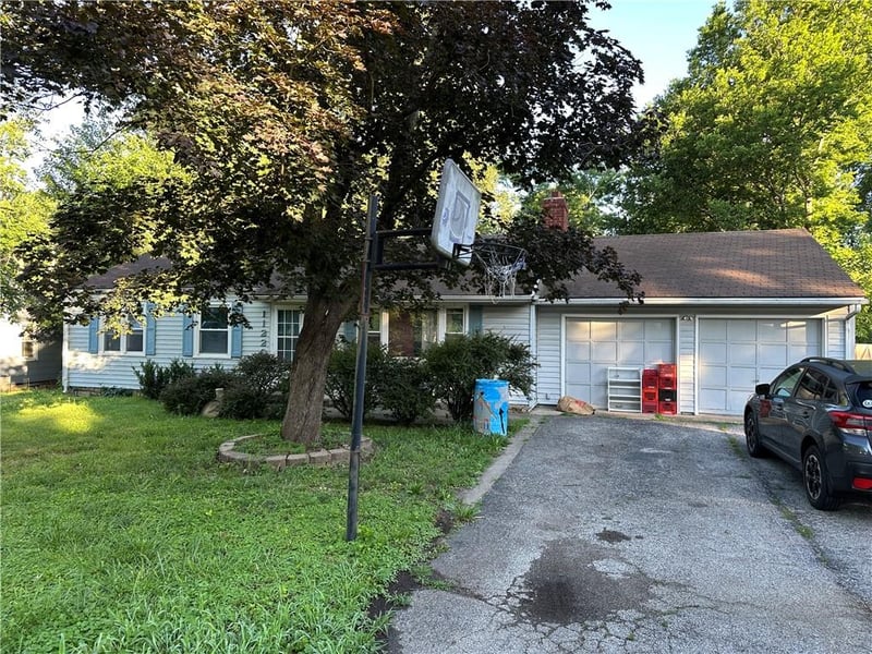 11220 54 St, Shawnee, KS 66203