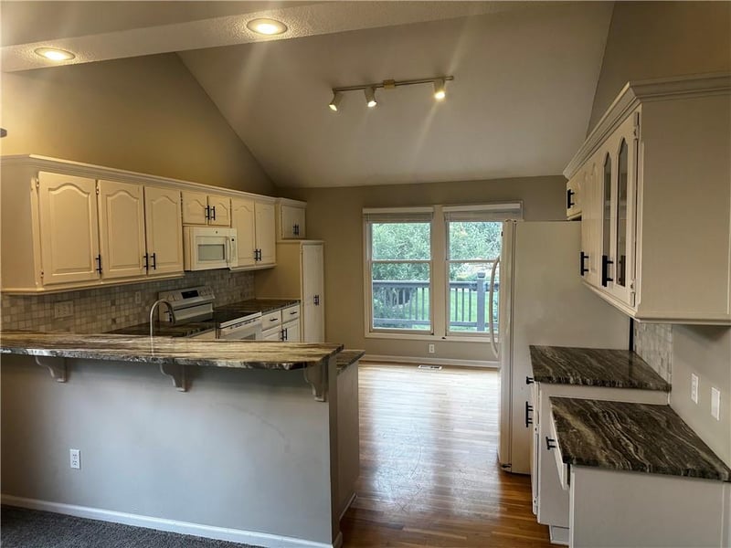 8503 156 Ter, Overland Park, KS 66223