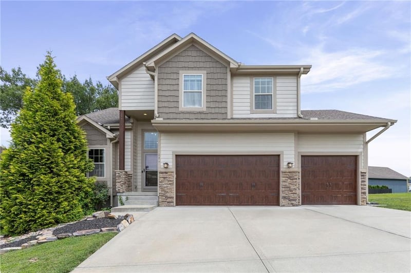 115 Maple St, Lone Jack, MO 64070