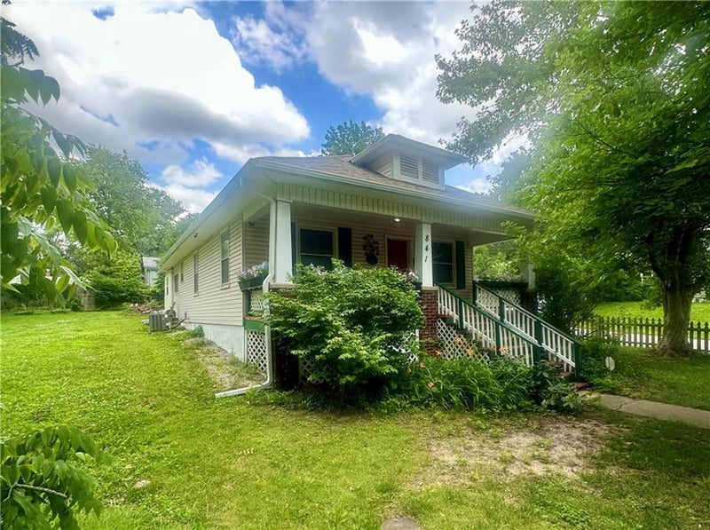 841 Leslie Ave, Independence, MO 64050