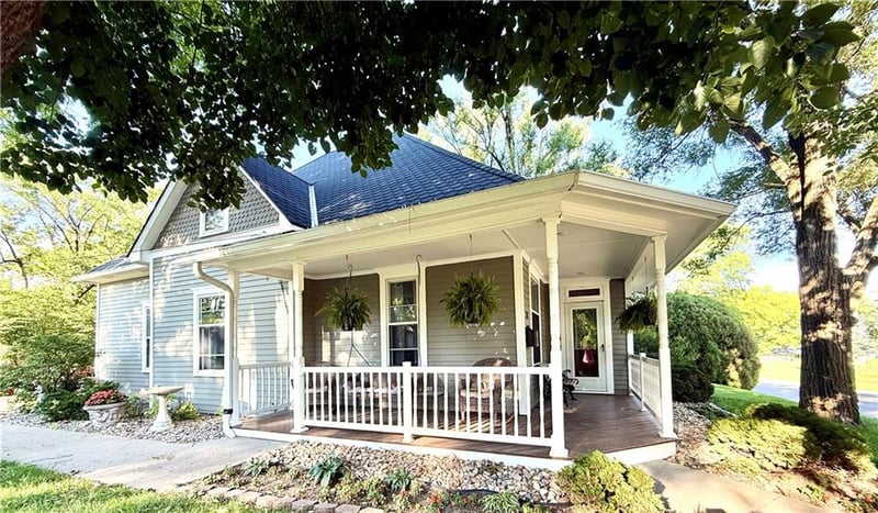 901 1st St, Maryville, MO 64468