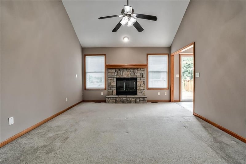 2715 Stratton Dr, Eudora, KS 66025