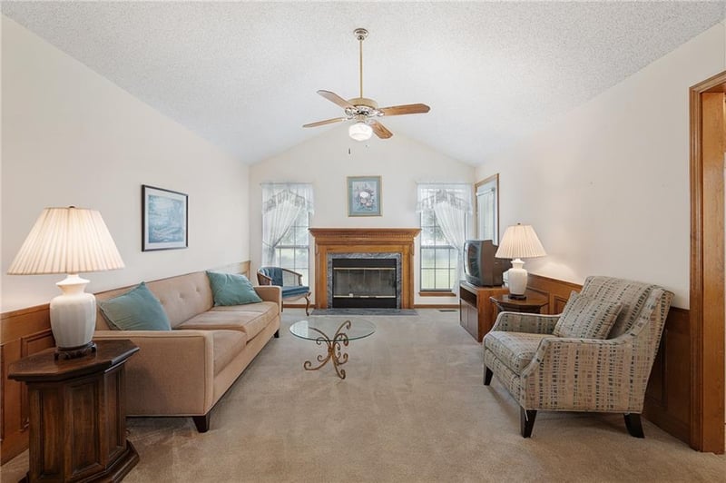 23985 57th Ter, Shawnee, KS 66226