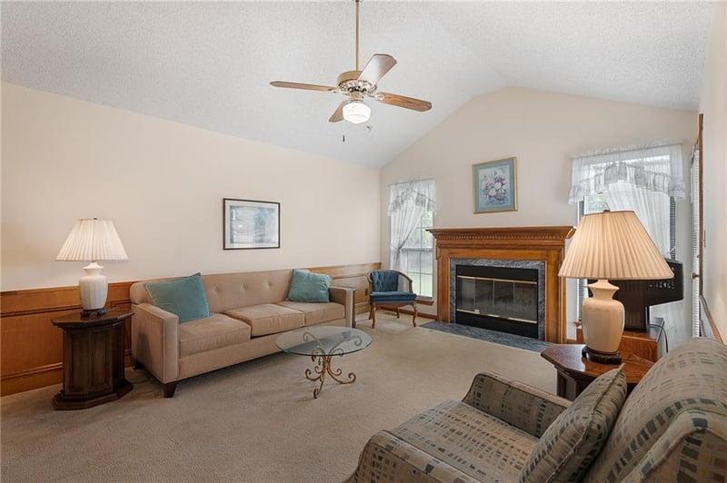 23985 57th Ter, Shawnee, KS 66226
